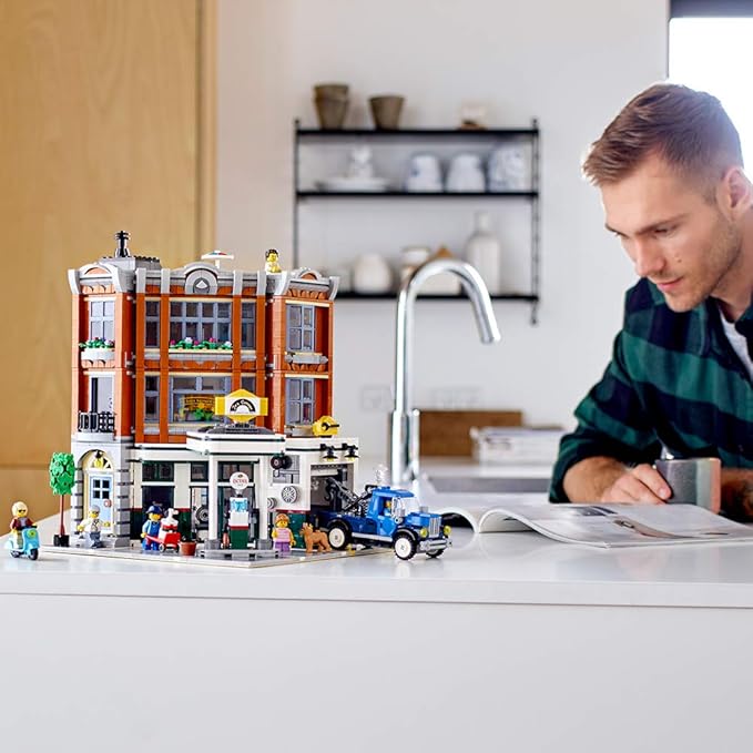 LEGO Creator Expert - Eckgarage LEGO Creator Expert - Eckgarage