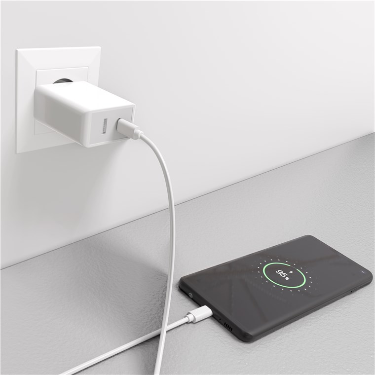 USB-C™ PD Schnellladegerät (25 W) weiß
