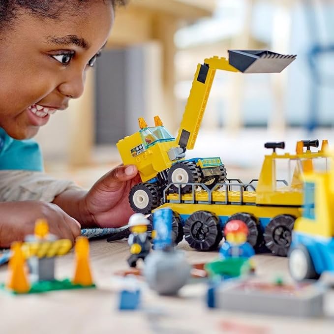 LEGO City   Baufahrzeuge und Kran mit Abrissbirne     60391