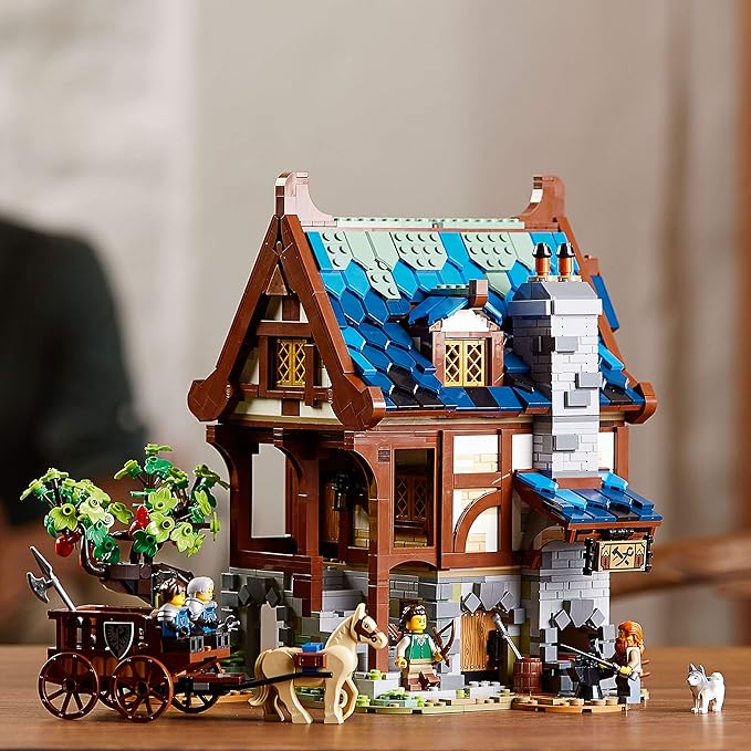 LEGO« Ideas - Mittelalterliche Schmiede 21325