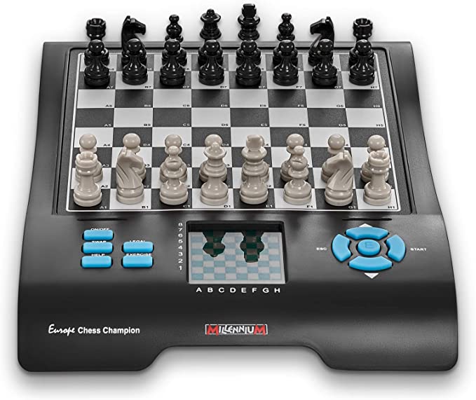 Millennium Schachcomputer Europe Chess Master 2