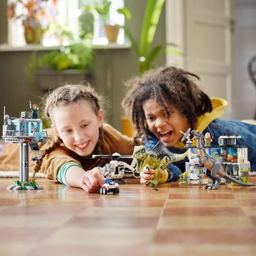 LEGO® 76949 Jurassic World™ - Giganotosaurus & Therizinosaurus Angriff (810 Teile)