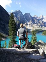 Walkstool - Modell Comfort - 3-Beiniger Klapphocker aus Aluminium - Faltbar - 4 wählbare Modelle mit den festen Sitzhöhen 45, 55, 65 und 75 cm, Belastbar mit 200 Bis 250 kg - Hergestellt in Schweden